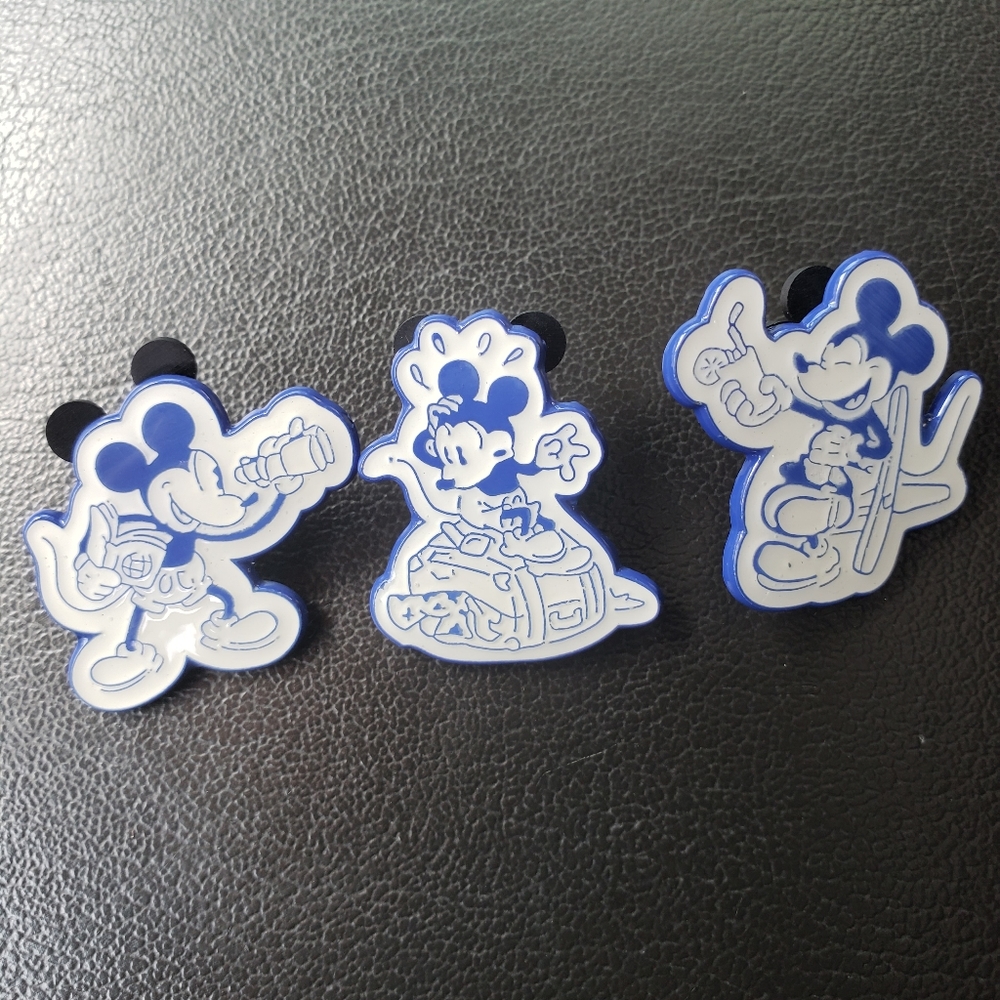 Mickey DVC Pin set